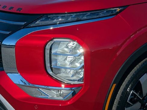 New 2026 Mitsubishi Outlander SEL FWD image 10