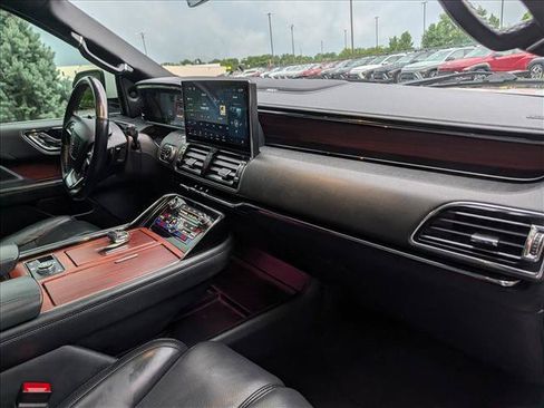 Used 2023 Lincoln Navigator L Reserve AWD/4WD image 17