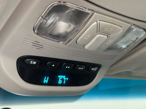 Used 2010 Toyota Sienna XLE image 36