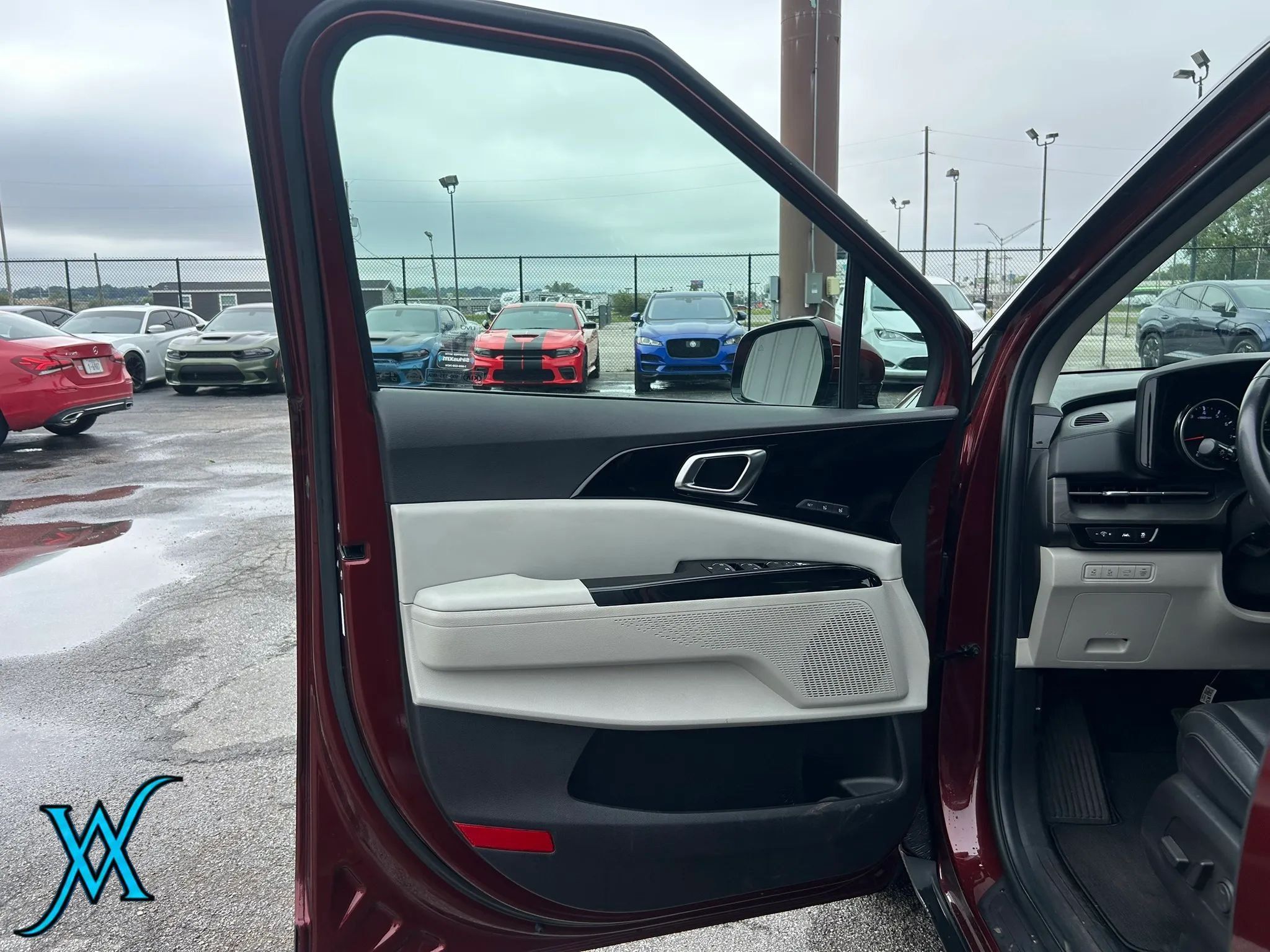 Used 2022 Kia Carnival SX FWD image 10