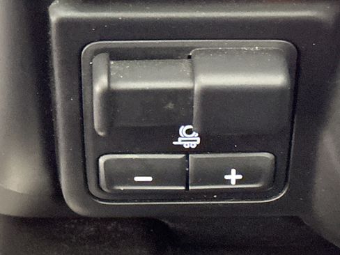 Used 2022 Chevrolet Silverado 1500 LTZ w/ LTZ Premium Package image 44