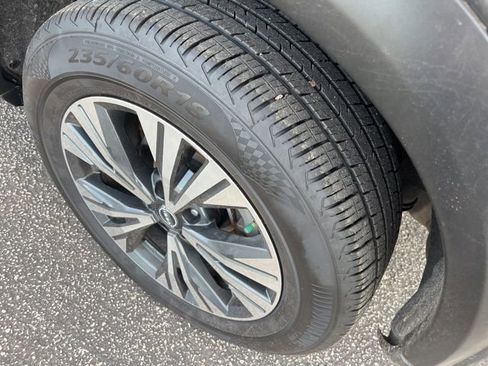 Used 2023 Nissan Rogue SV AWD/4WD image 7