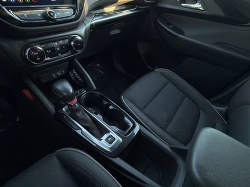 Used 2022 Chevrolet TrailBlazer RS w/ Sun and Liftgate Package FWD image 14