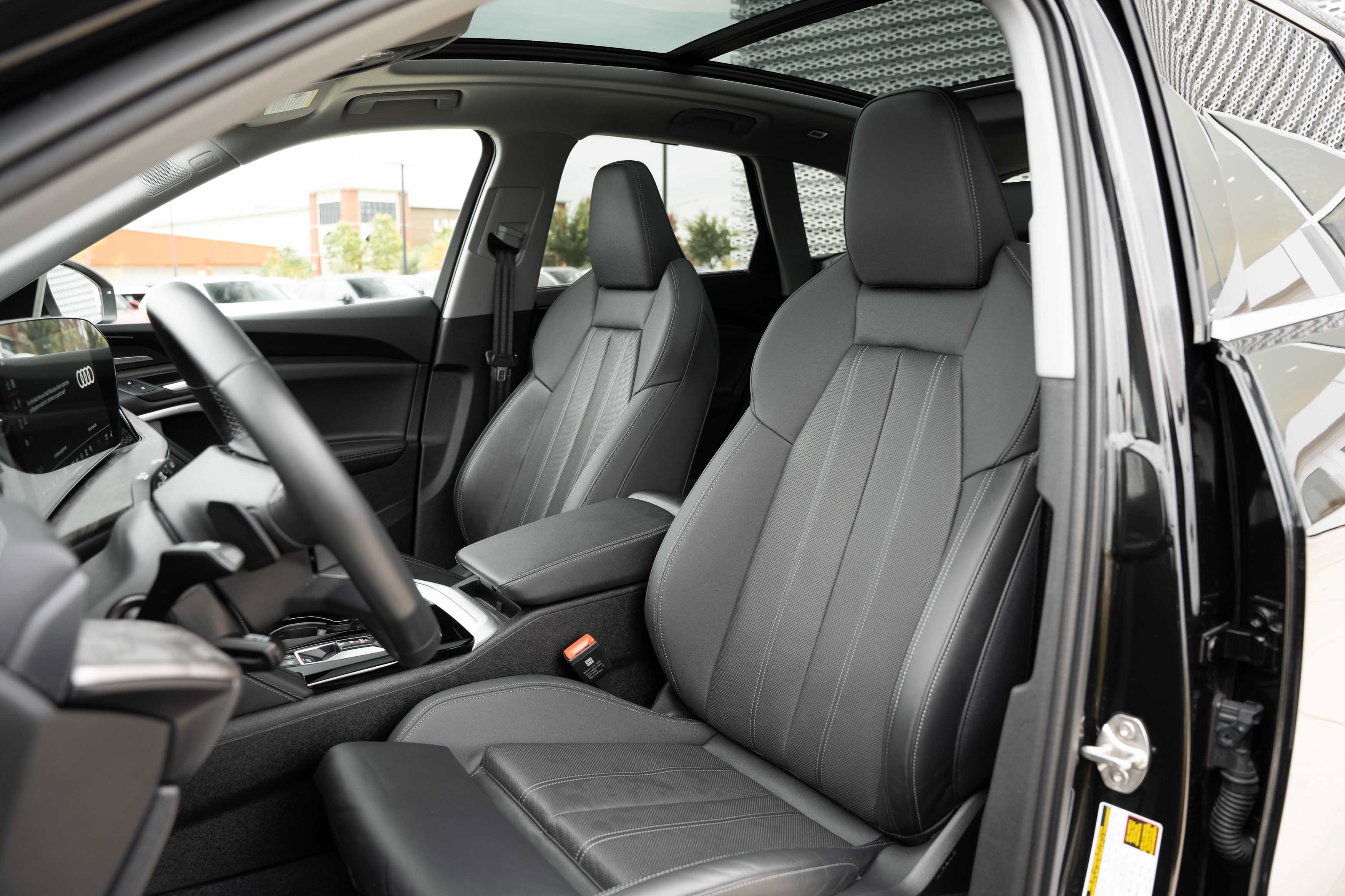 Certified 2025 Audi Q5 Premium Plus AWD/4WD image 18
