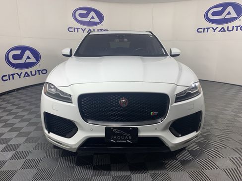 Used 2017 Jaguar F-PACE S image 9