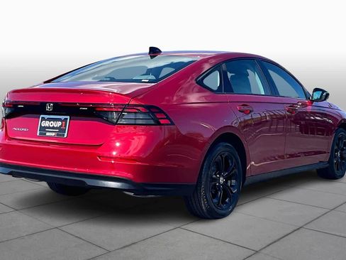 Used 2025 Honda Accord SE image 12