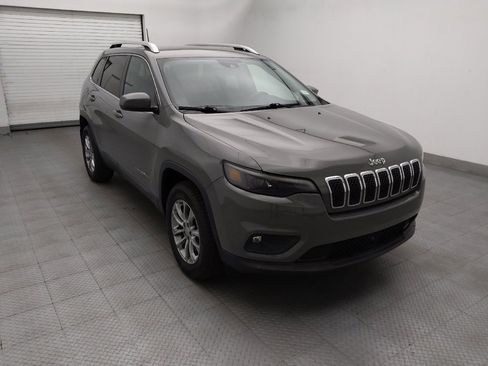 Used 2021 Jeep Cherokee Latitude Plus AWD/4WD image 13