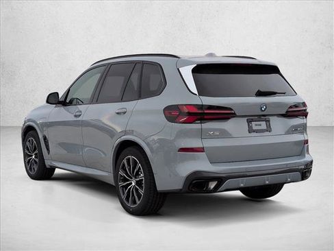 New 2026 BMW X5 xDrive50e image 9