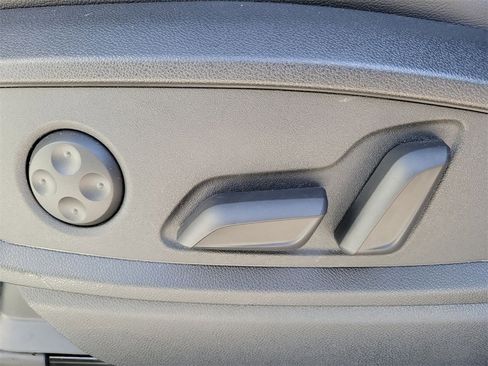 Used 2025 Audi Q5 2.0T Premium Plus w/ Premium Plus Package image 17