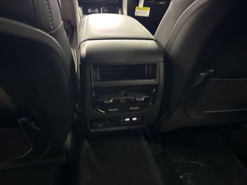 New 2026 Jeep Grand Cherokee Altitude image 8