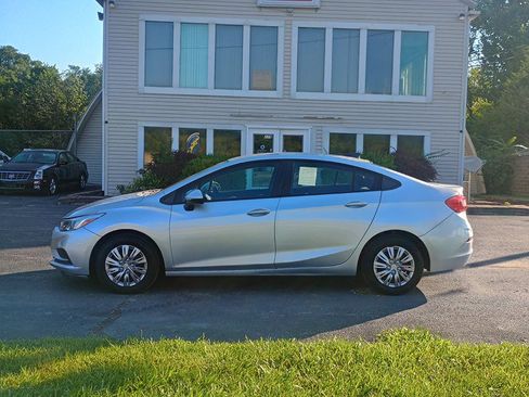 Used 2017 Chevrolet Cruze LS FWD image 2
