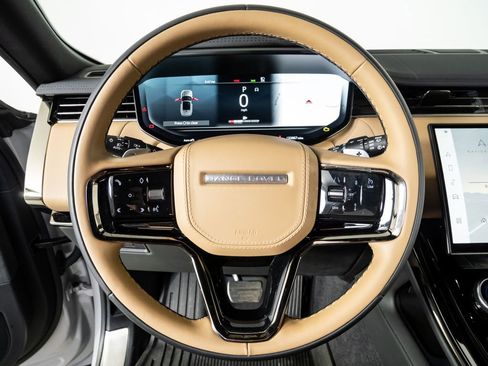 Used 2023 Land Rover Range Rover Sport SE Dynamic image 9