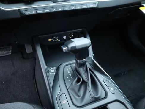 New 2025 Kia K4 LXS image 35