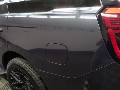 Used 2025 Ford Expedition Active AWD/4WD image 64