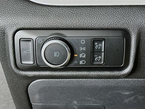 Used 2024 Ford Explorer XLT w/ Equipment Group 202A image 17