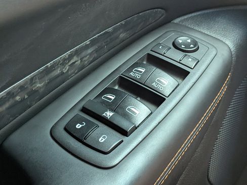 Used 2021 Dodge Durango R/T w/ Tow 'N Go Package AWD/4WD image 23