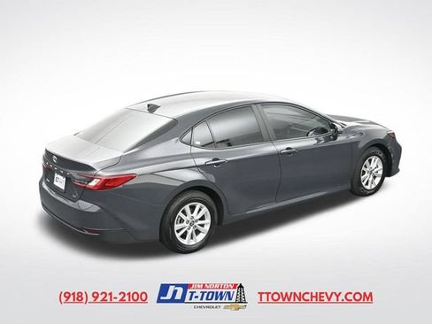 Used 2025 Toyota Camry LE FWD image 55