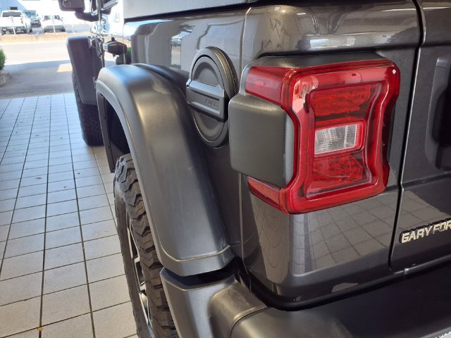 Used 2024 Jeep Wrangler Unlimited Rubicon w/ Convenience Group AWD/4WD image 17