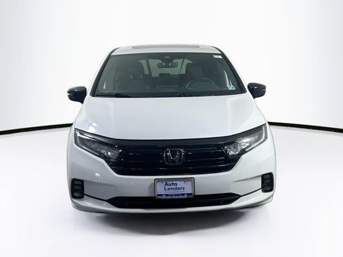 Used 2023 Honda Odyssey Sport image 2