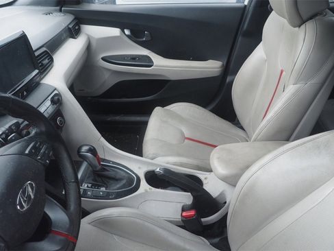 Used 2019 Hyundai Veloster Turbo Ultimate image 5