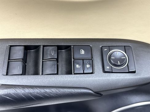 Used 2016 Lexus NX 200t FWD w/ Premium Package image 18