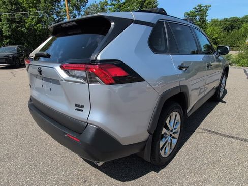 Used 2021 Toyota RAV4 XLE Premium AWD/4WD image 7