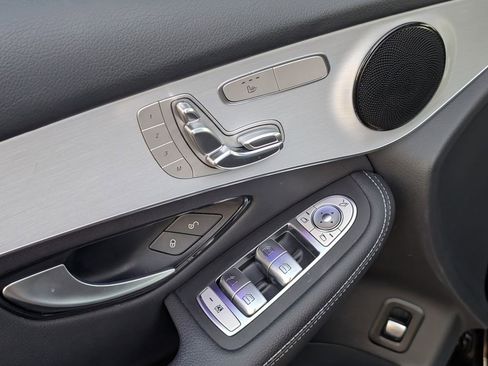 Used 2022 Mercedes-Benz GLC 300 4MATIC image 20