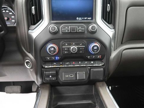 Used 2022 Chevrolet Silverado 1500 LTZ AWD/4WD image 9