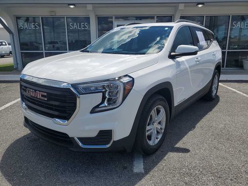 Used 2023 GMC Terrain SLE w/ Driver Convenience Package FWD image 1