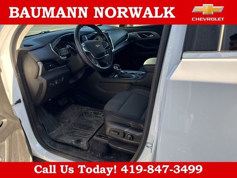 Used 2021 Chevrolet Traverse LT FWD image 20