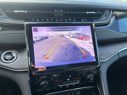 Used 2023 Jeep Grand Cherokee 4WD 4xe image 28