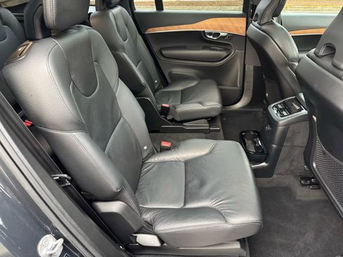 Used 2022 Volvo XC90 T8 Inscription Expression w/ Advanced Package image 26