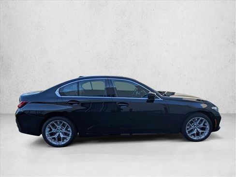 Used 2025 BMW 330i Sedan RWD image 4