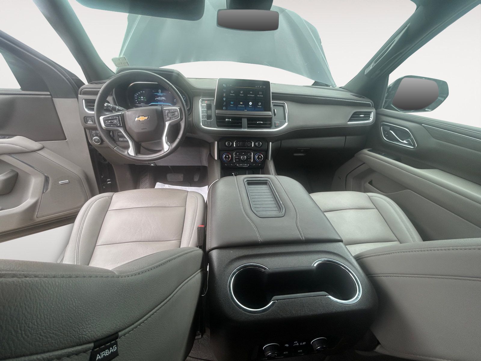 Used 2023 Chevrolet Tahoe LT w/ Luxury Package AWD/4WD image 11