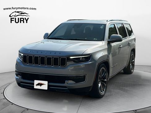 Used 2022 Jeep Wagoneer Series III w/ Premium Group I AWD/4WD image 7