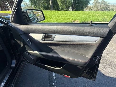 Used 2013 Mercedes-Benz C 250 Sedan image 9