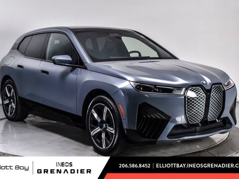 Used 2025 BMW iX xDrive50 AWD/4WD image 1