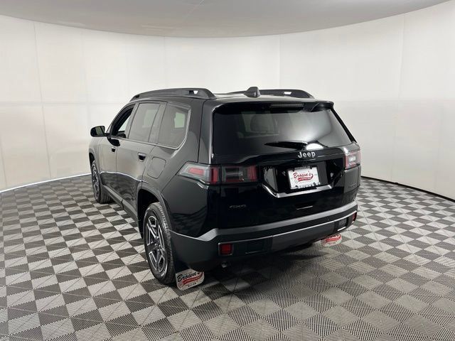 Used 2026 Jeep Cherokee Laredo AWD/4WD image 5