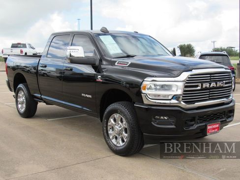 Used 2024 RAM 2500 Laramie w/ Safety Group AWD/4WD image 8