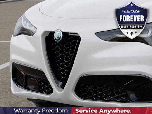 New 2025 Alfa Romeo Stelvio Sprint AWD/4WD image 8