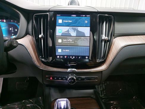 Used 2023 Volvo XC60 B6 Ultimate image 20