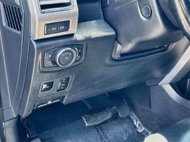 Used 2020 Ford F250 Platinum w/ FX4 Off-Road Package AWD/4WD image 7