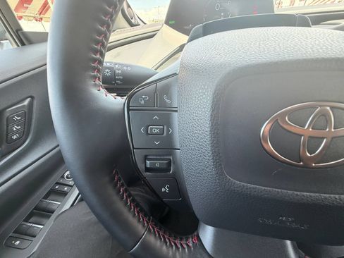 New 2027 Toyota Prius Plug-In Hybrid FWD image 23
