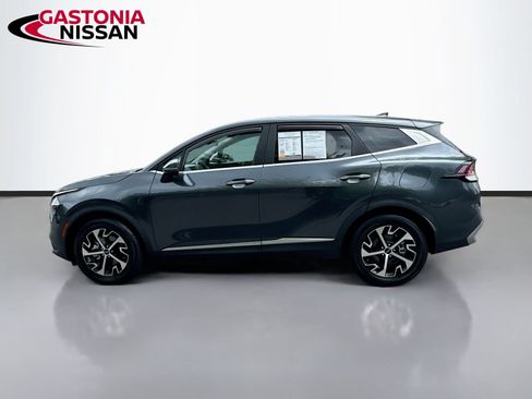 Used 2023 Kia Sportage EX FWD image 5