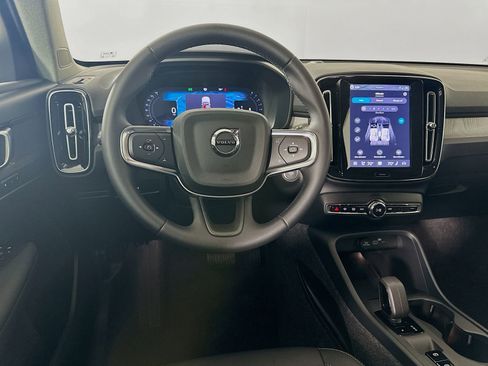 Used 2026 Volvo XC40 B5 Core w/ Protection Package Premier AWD/4WD image 15