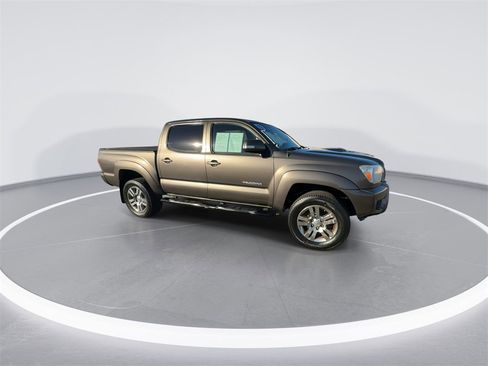 Used 2012 Toyota Tacoma 4x4 Double Cab w/ TRD Sport Upgrade Pkg image 2