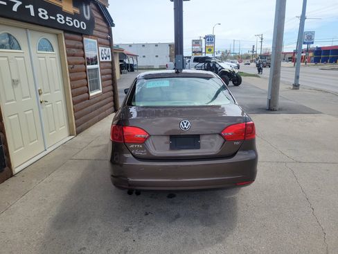 Used 2013 Volkswagen Jetta TDI FWD image 4