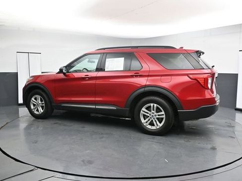 Used 2020 Ford Explorer XLT AWD/4WD image 8