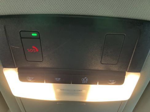 Used 2023 Nissan Rogue SV image 23