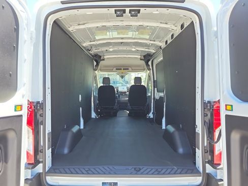 New 2026 Ford Transit 250 148 Medium Roof w/ Load Area Protection Package RWD image 11